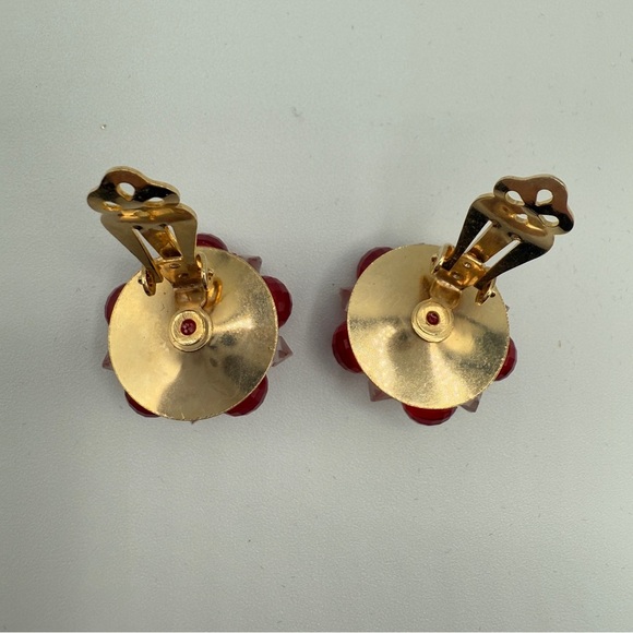 Vintage Signed Lisner Red Cluster Earrings with Glossy Beads - Picture 3 of 8